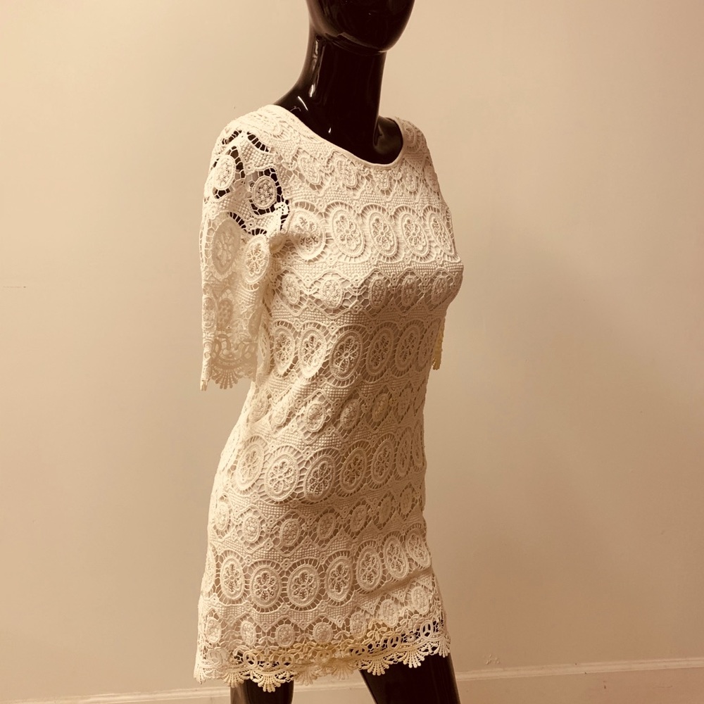 White lace mini